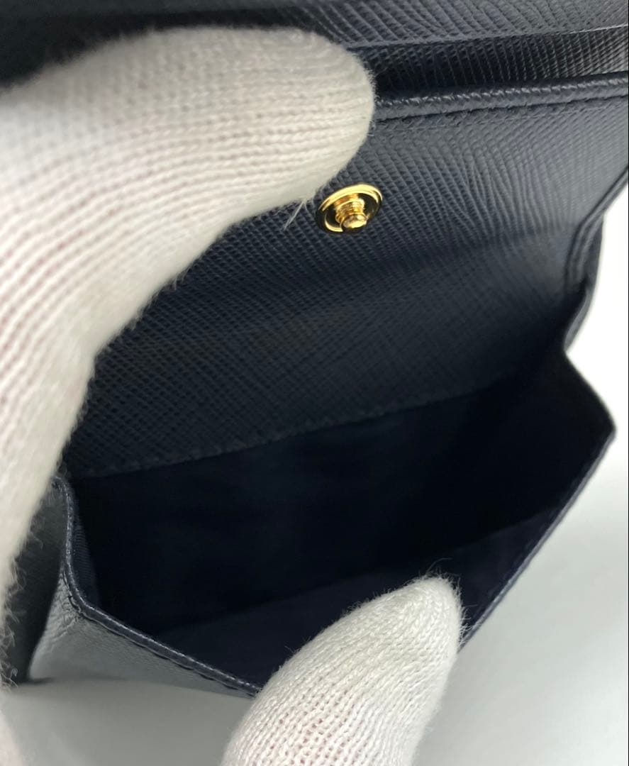 ⭐️ 新型 極美品 プラダ サフィアーノ メタル コンパクト 折り財布 ネイビー