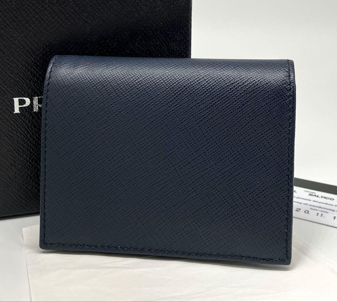 ⭐️ 新型 極美品 プラダ サフィアーノ メタル コンパクト 折り財布 ネイビー