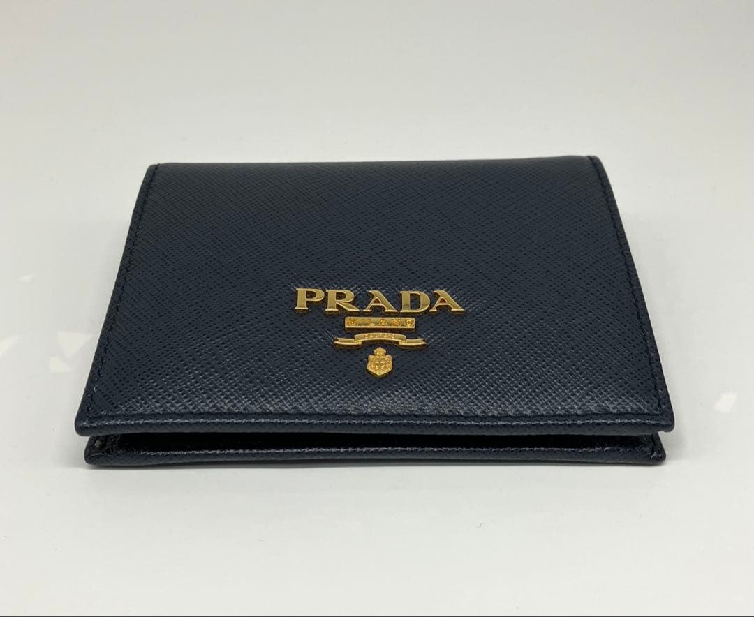 ⭐️ 新型 極美品 プラダ サフィアーノ メタル コンパクト 折り財布 ネイビー