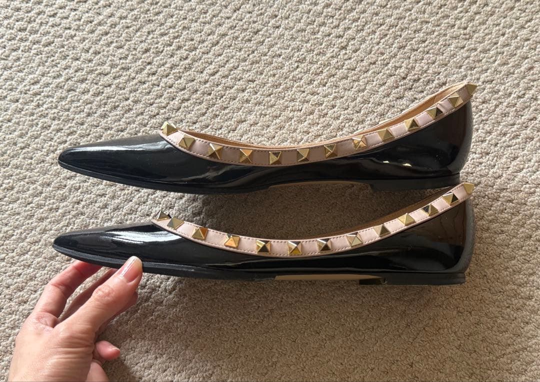 ヴァレンティノ　フラットシューズ