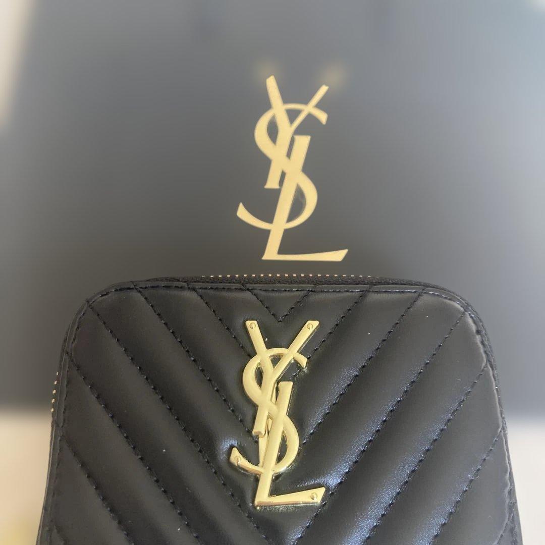 Saint Laurent ブラック ケース　カード入り
