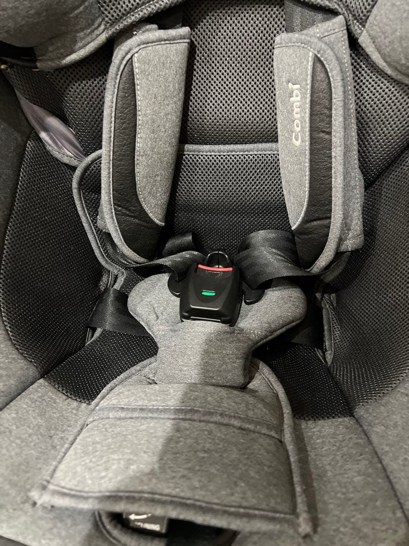 Combiクルムーヴスマート エッグショックJJ-600シートベルト固定