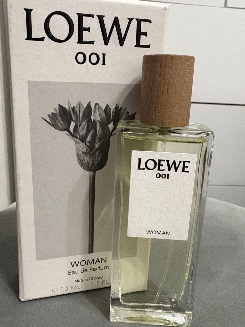 ロエベ LOEWE 001 WOMAN オードパルファム 50ml 箱付き
