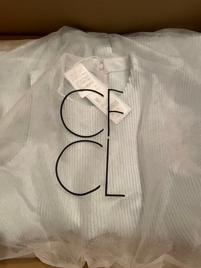 CFCL 新作カットソー　完売色