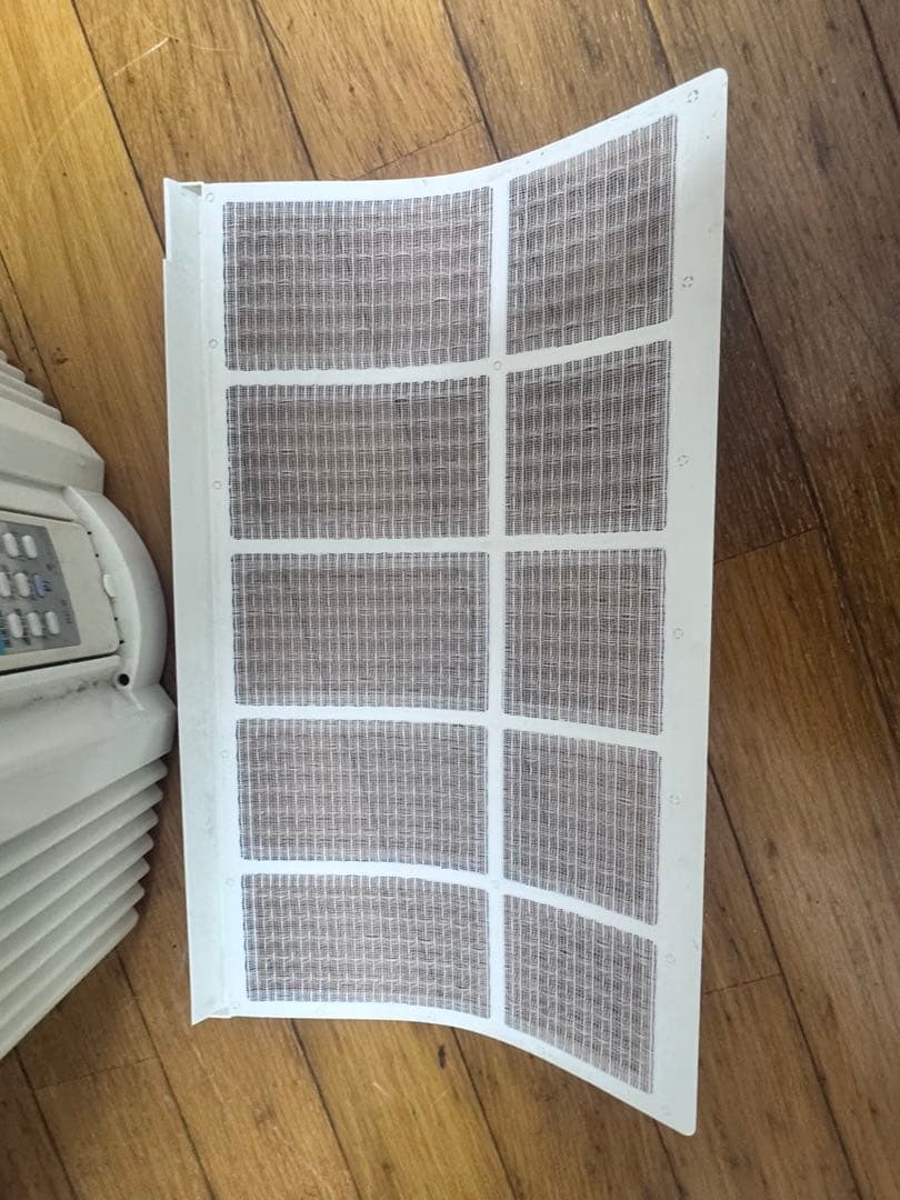 24時だけ！TOYOTOMI 窓用エアコン TIW-A18K リモコン付き枠付き