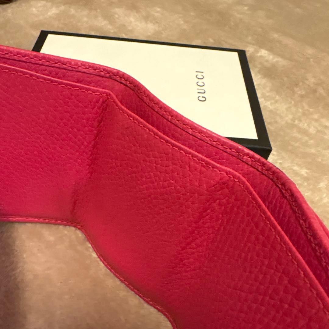 GUCCI ピンク 三つ折り財布
