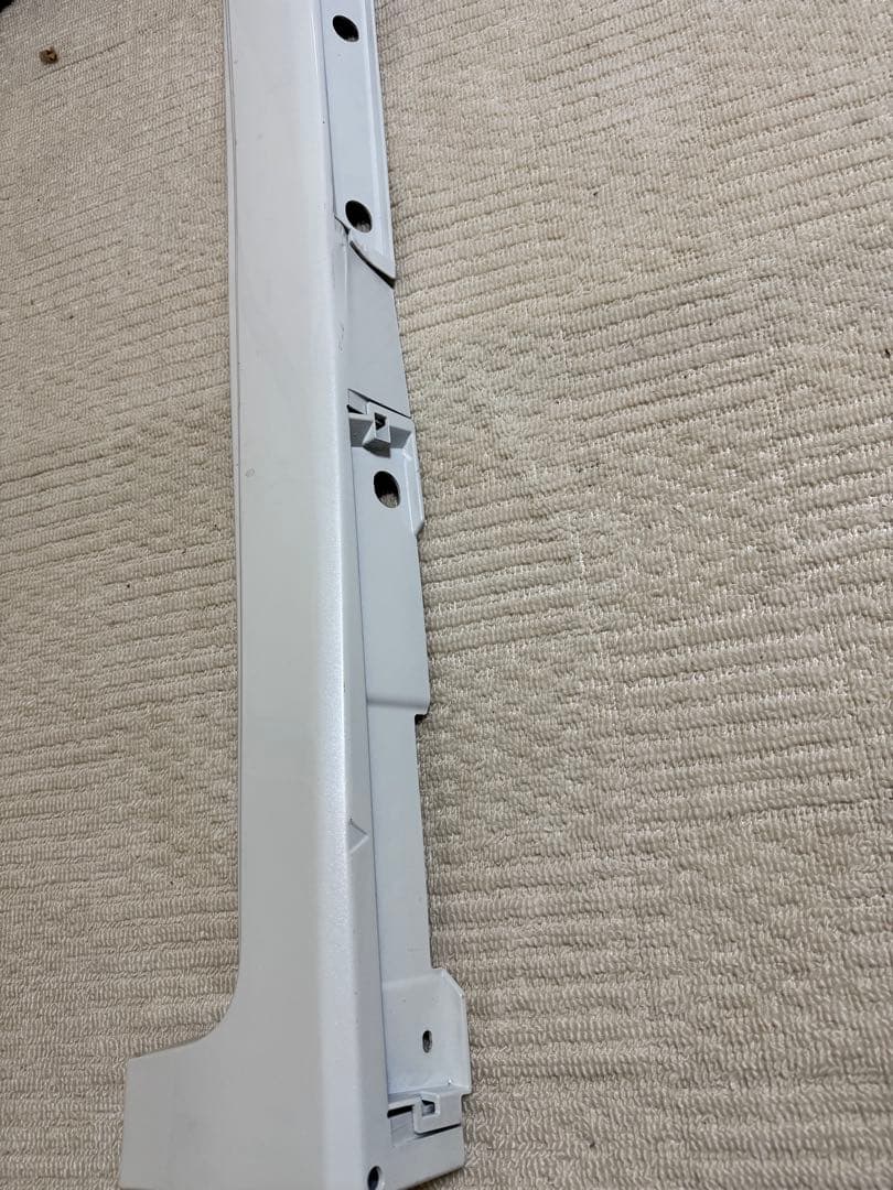 ヴォクシー/ノア/エスクァイア 80系 左サイドステップ