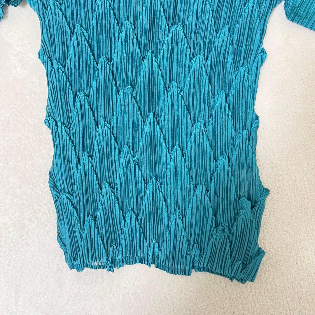 極美品✨ISSEY MIYAKE 立体プリーツ　変形　エメラルドグリーン