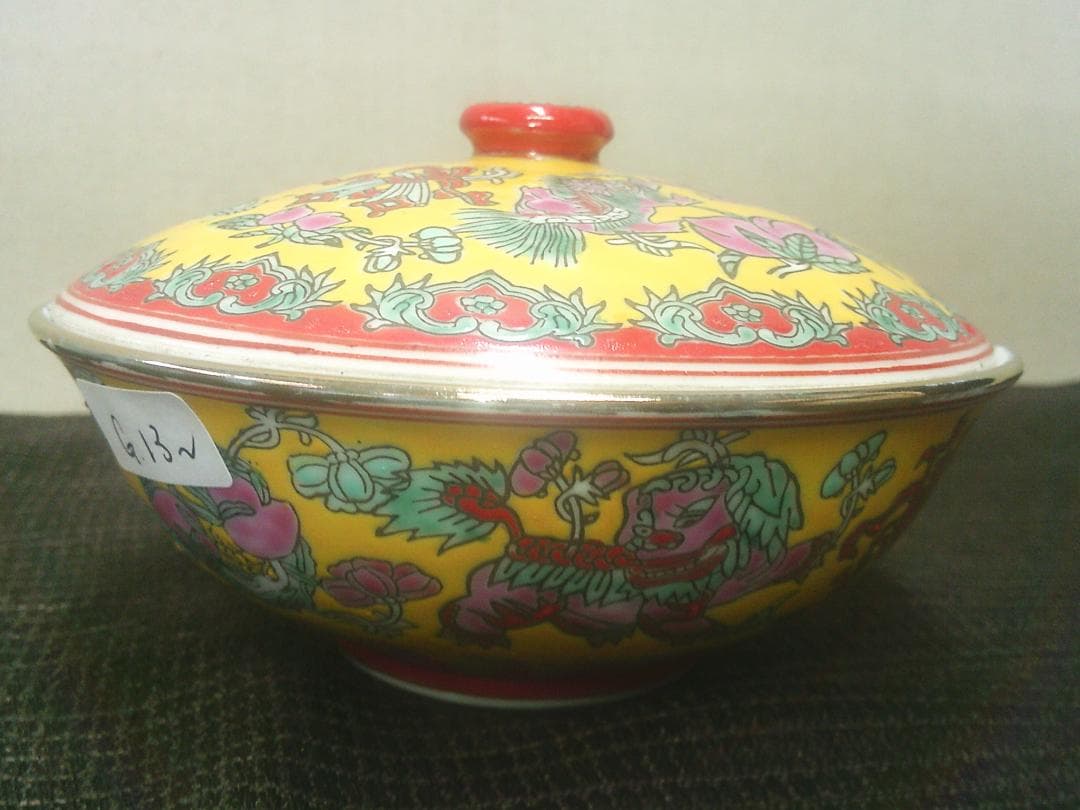 【蓋付容器　多色色絵　獅子桃文　描きこみ繊細　在銘・G13・中国】水差　壷　急須