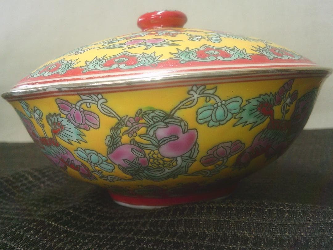 【蓋付容器　多色色絵　獅子桃文　描きこみ繊細　在銘・G13・中国】水差　壷　急須