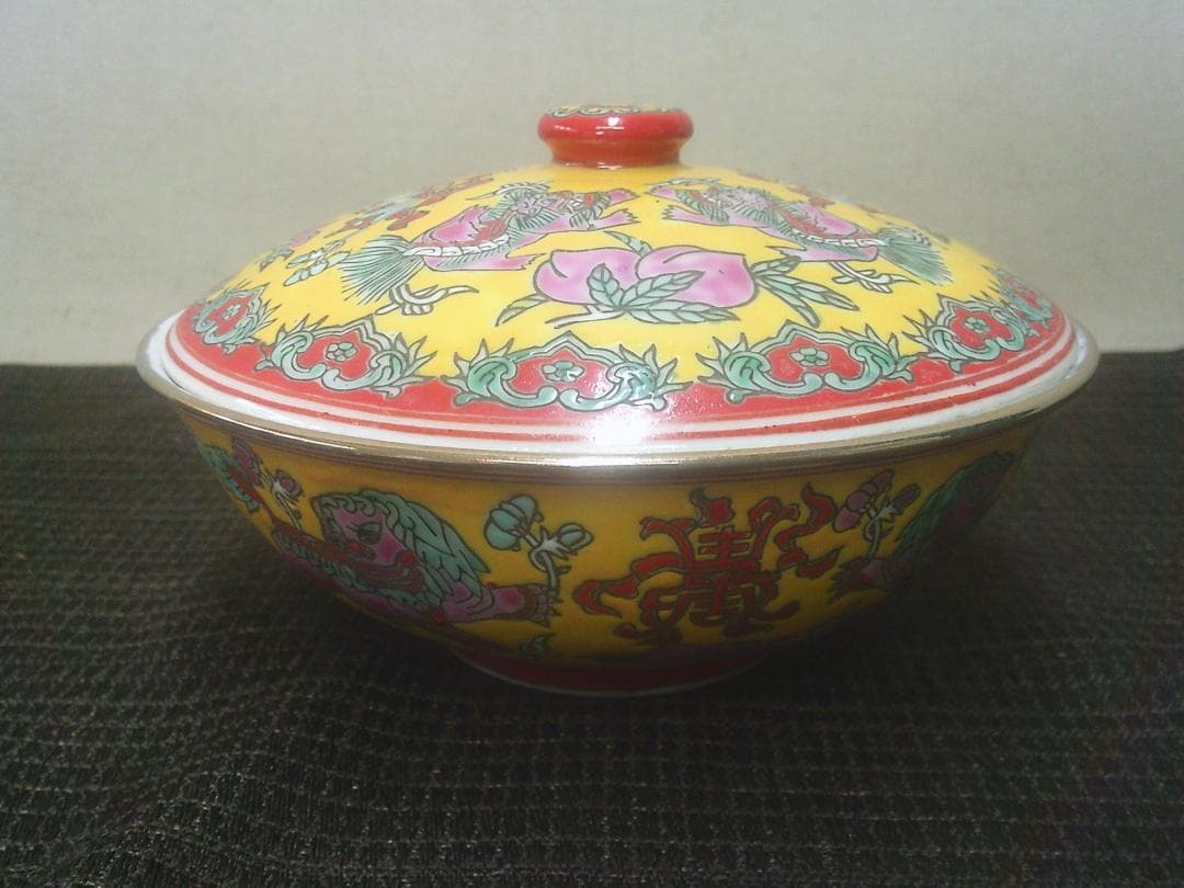 【蓋付容器　多色色絵　獅子桃文　描きこみ繊細　在銘・G13・中国】水差　壷　急須