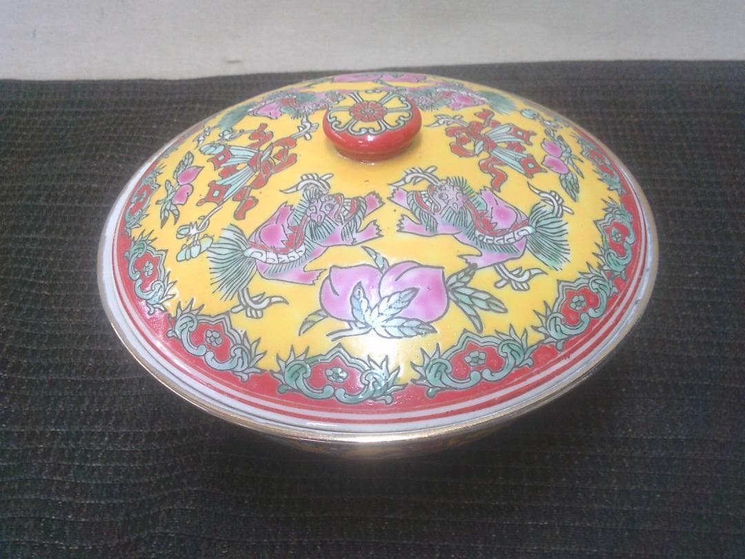 【蓋付容器　多色色絵　獅子桃文　描きこみ繊細　在銘・G13・中国】水差　壷　急須