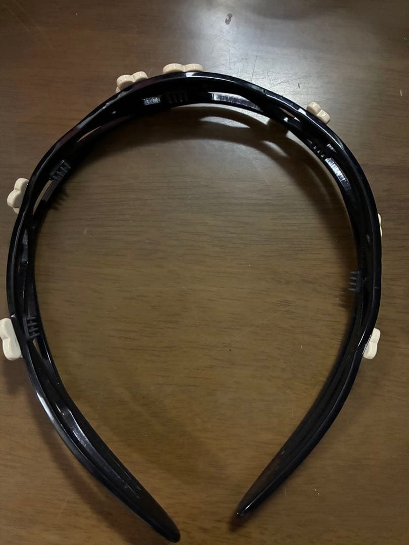 アレクサンドルドゥパリ　モノトーンフラワーモチーフ カチューシャ　新品