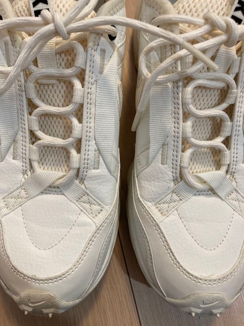 【ほぼ新品】NIKE WMNS TC7900 dd9682-100 25.5cm