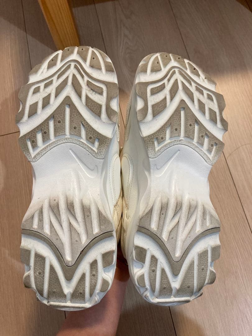 【ほぼ新品】NIKE WMNS TC7900 dd9682-100 25.5cm