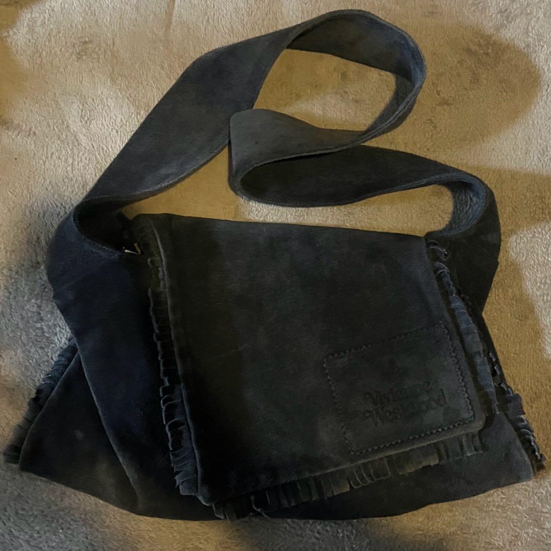 ヴィヴィアン　レザー　ショルダーバック