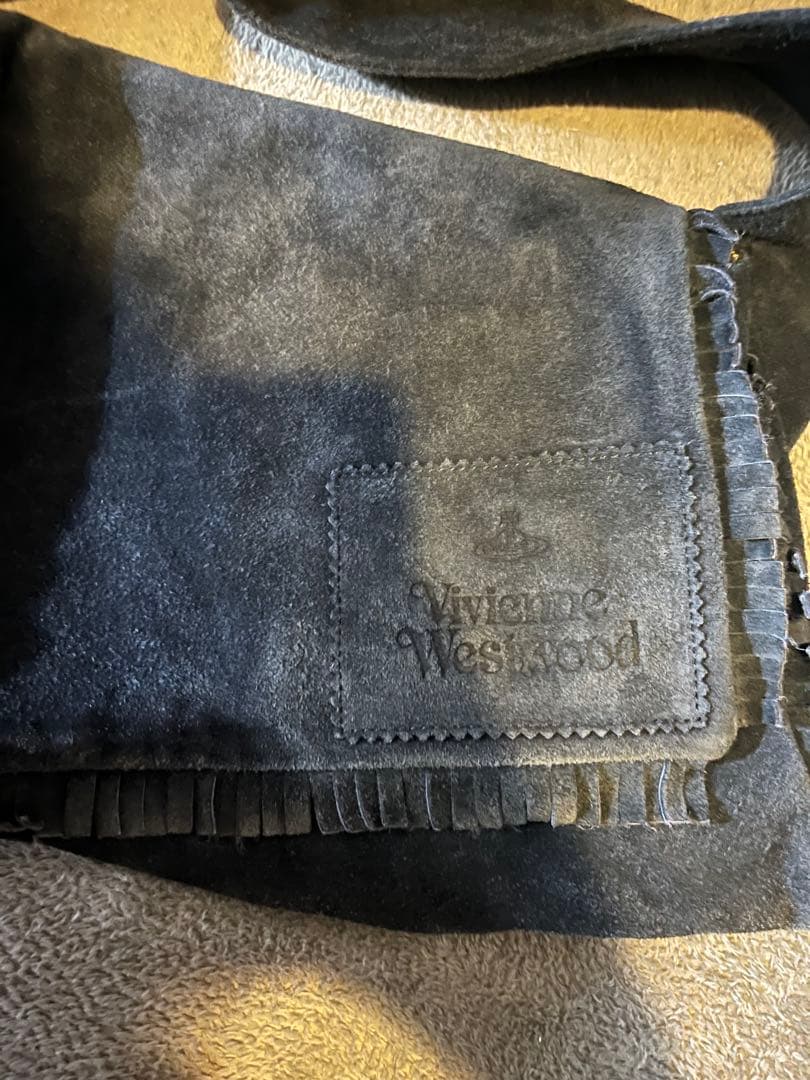 ヴィヴィアン　レザー　ショルダーバック