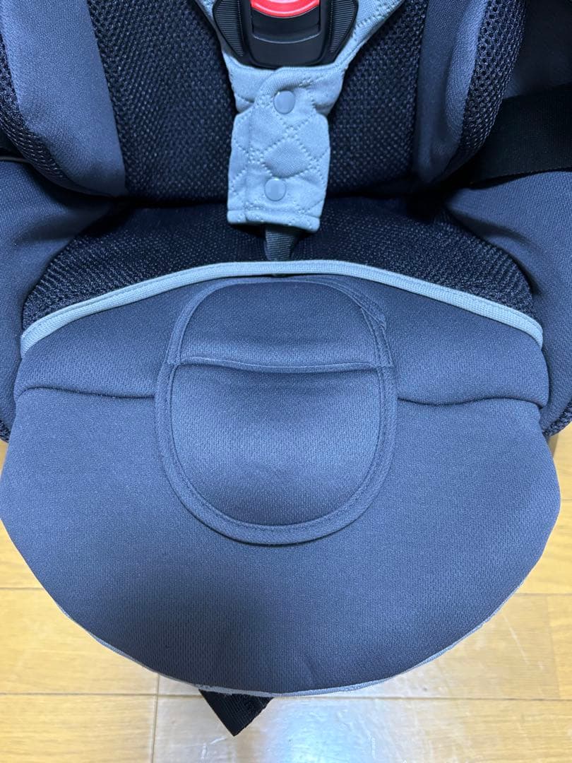 アップリカ フラディアグロウ　ISOFIX プレミアム