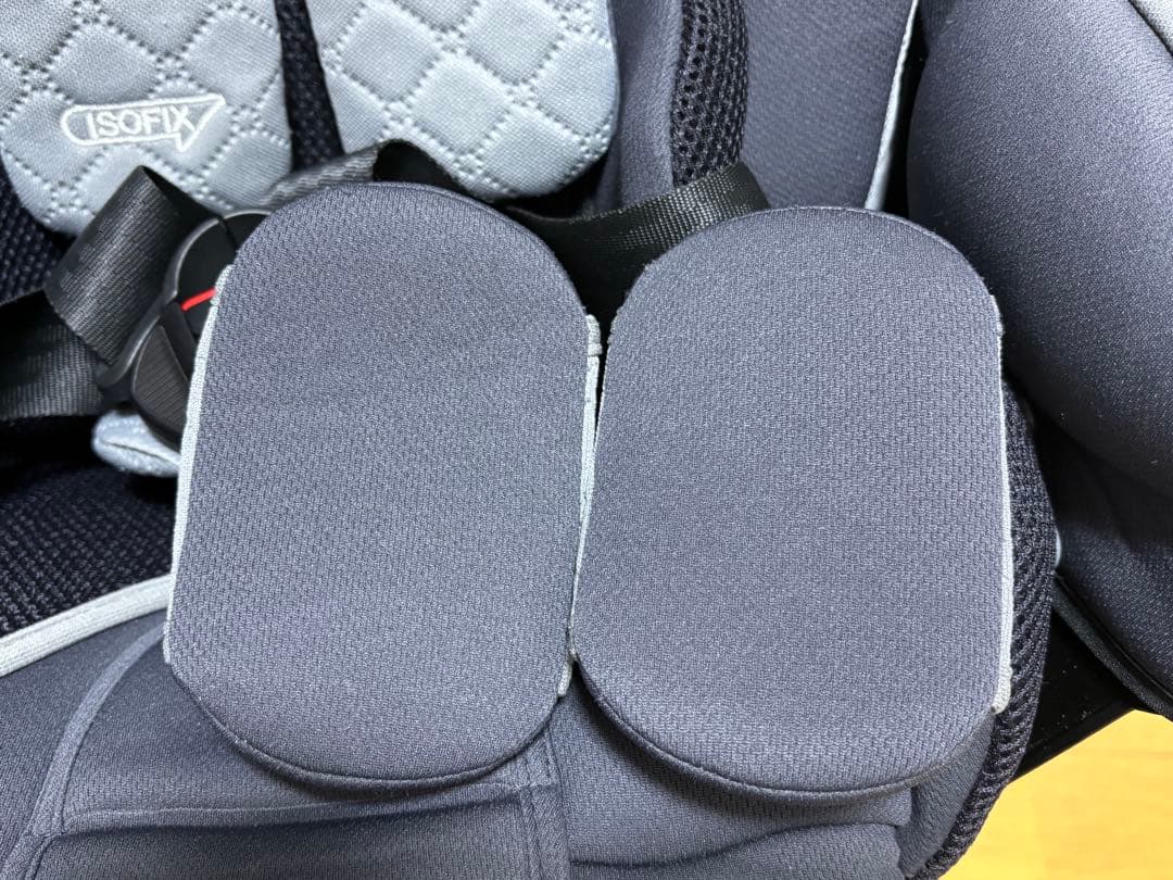 アップリカ フラディアグロウ　ISOFIX プレミアム