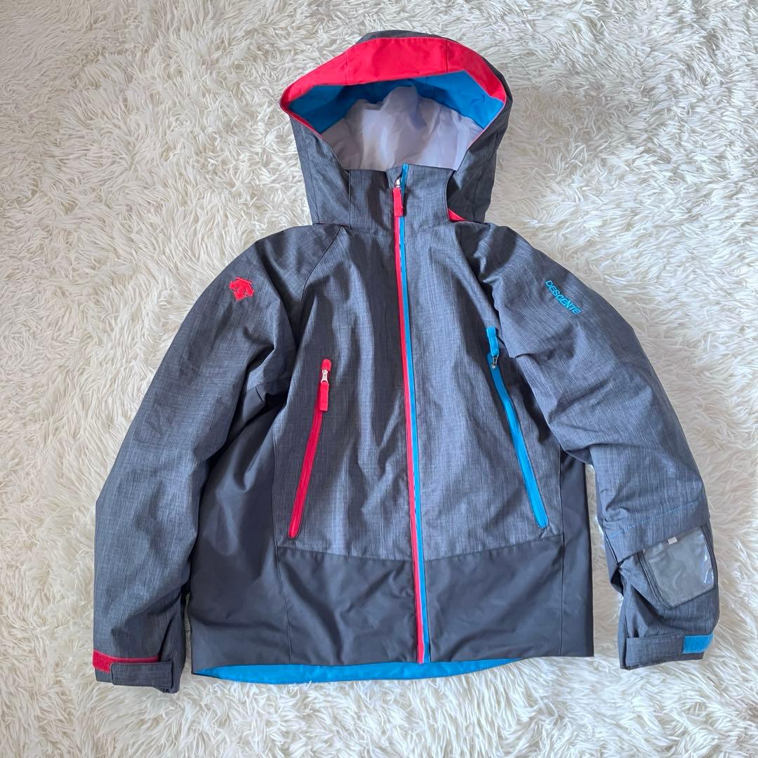 #B10✨DESCENTE✨スキー スノボ ウェア 上下 160 キッズ 雪遊び