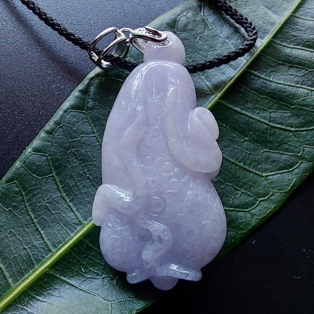 鑑別書付・無処理天然ミャンマー産本翡翠白菜ラベンダー金運アップペンダント8174
