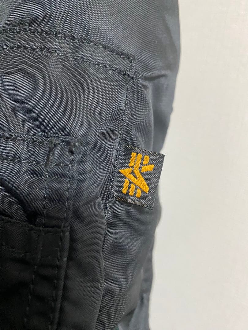 ALPHA INDUSTRIES MA-1 Lサイズ　ブラック
