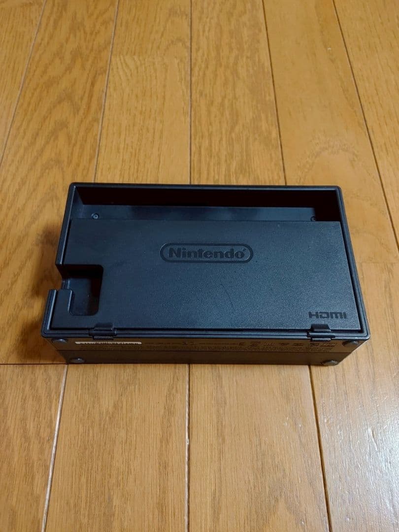 ニンテンドースイッチ本体　ドック　電源ケーブル付属　ジャンク