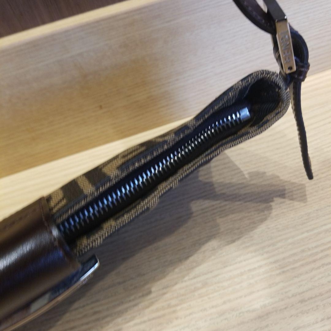 Fendi FFロゴショルダーバッグ