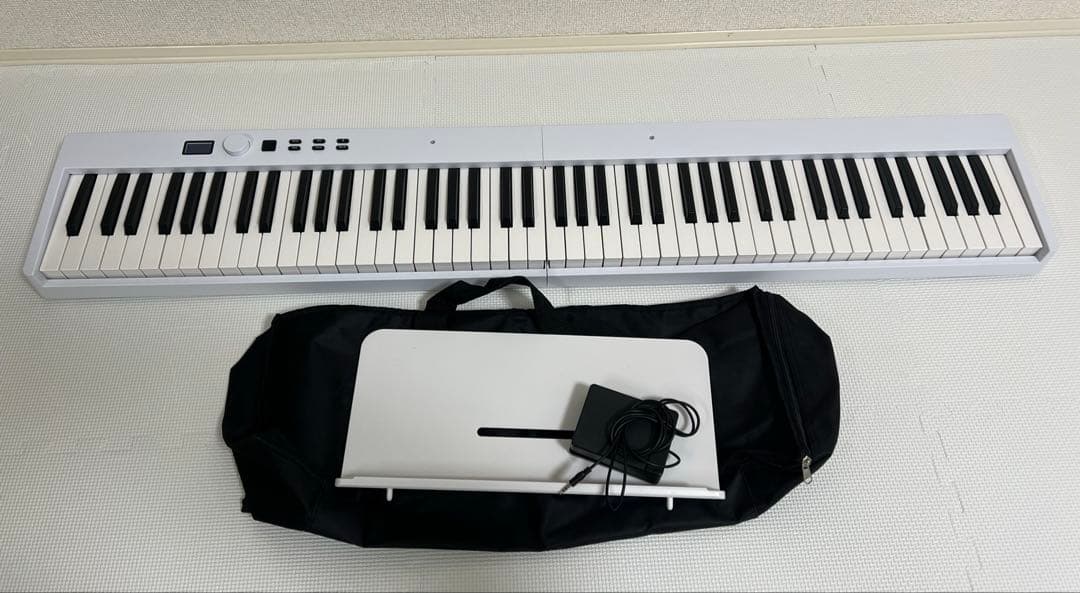 折りたたみ88鍵電子ピアノ　ホワイト