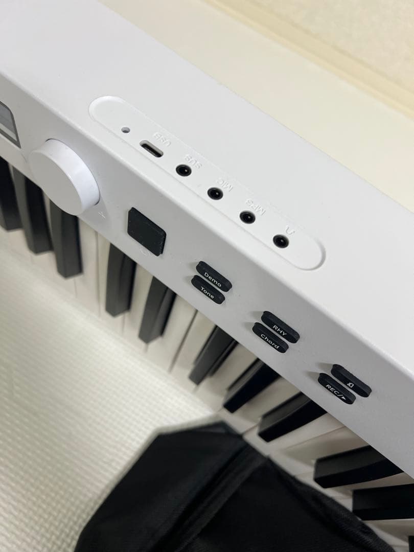 折りたたみ88鍵電子ピアノ　ホワイト