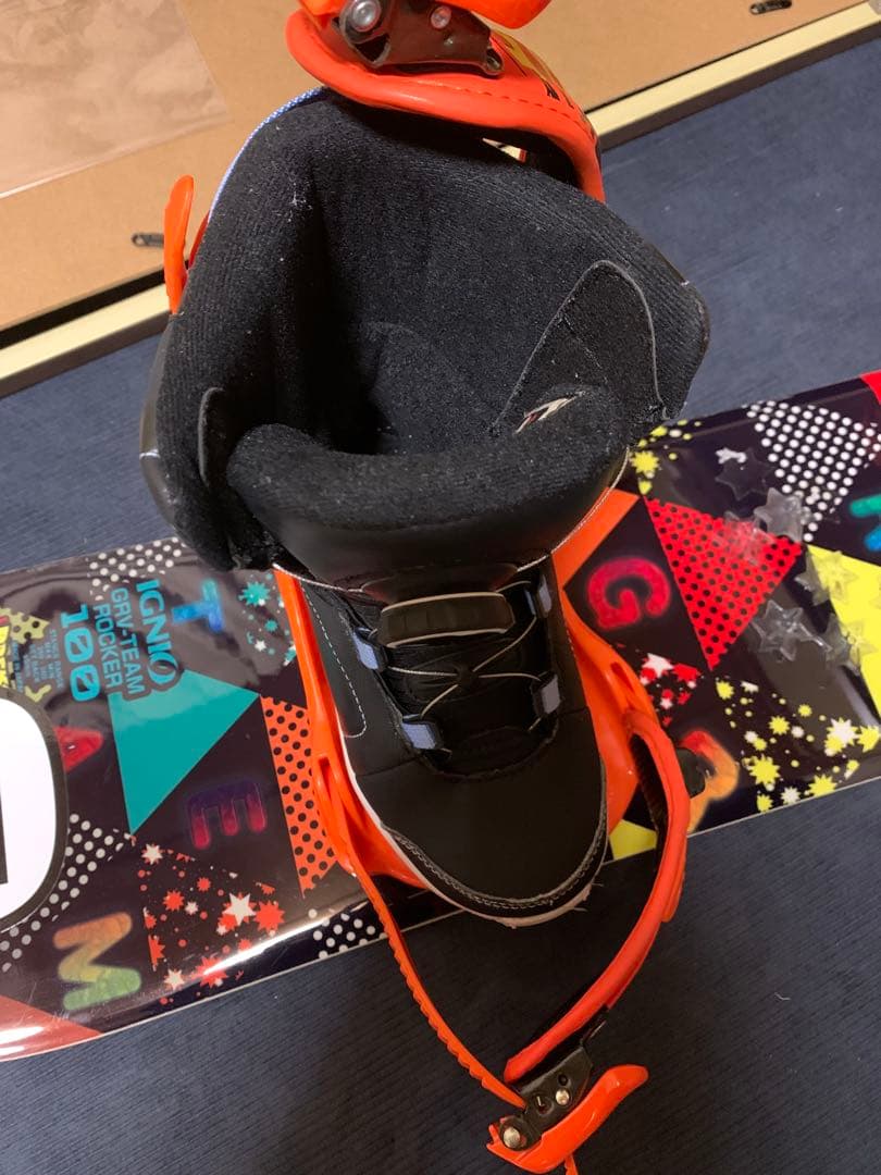 IGNIO スノーボード100cmキッズ＋Kissmarkビンディングセット袋付