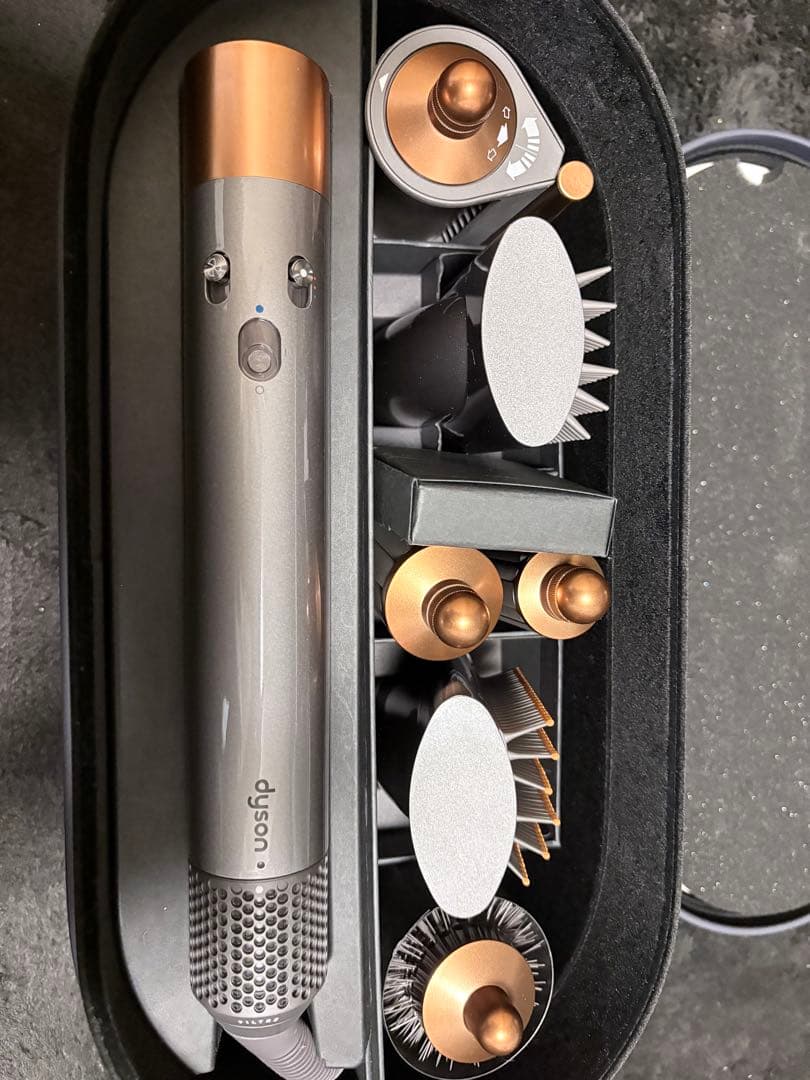 Dyson Airwrap マルチスタイラー オーバルケース付き