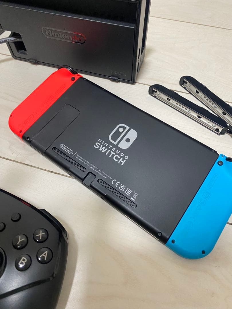 【美品】Nintendo Switch