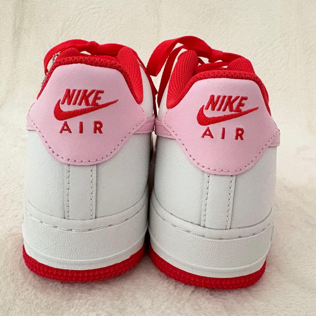 【新品未使用】NIKE ナイキ エアフォース 1 バレンタインデー スニーカー