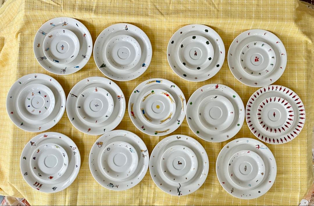 【希少】１２の絵本 ＋ 幻の絵本　大皿•カップ&ソーサー セット　全１３セット