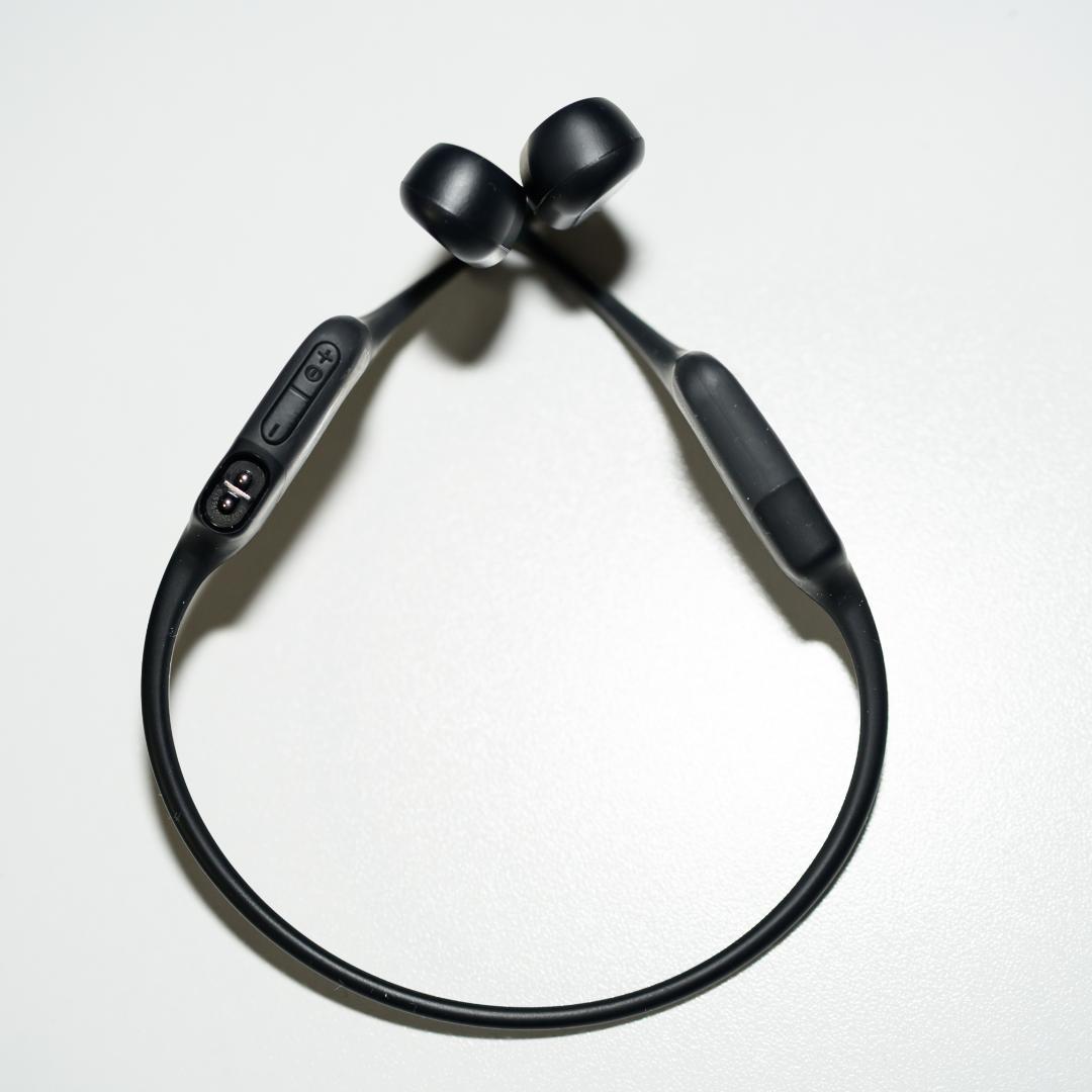 【美品】SHOKZ OPENRUN MINI 骨伝導イヤホン ブラック