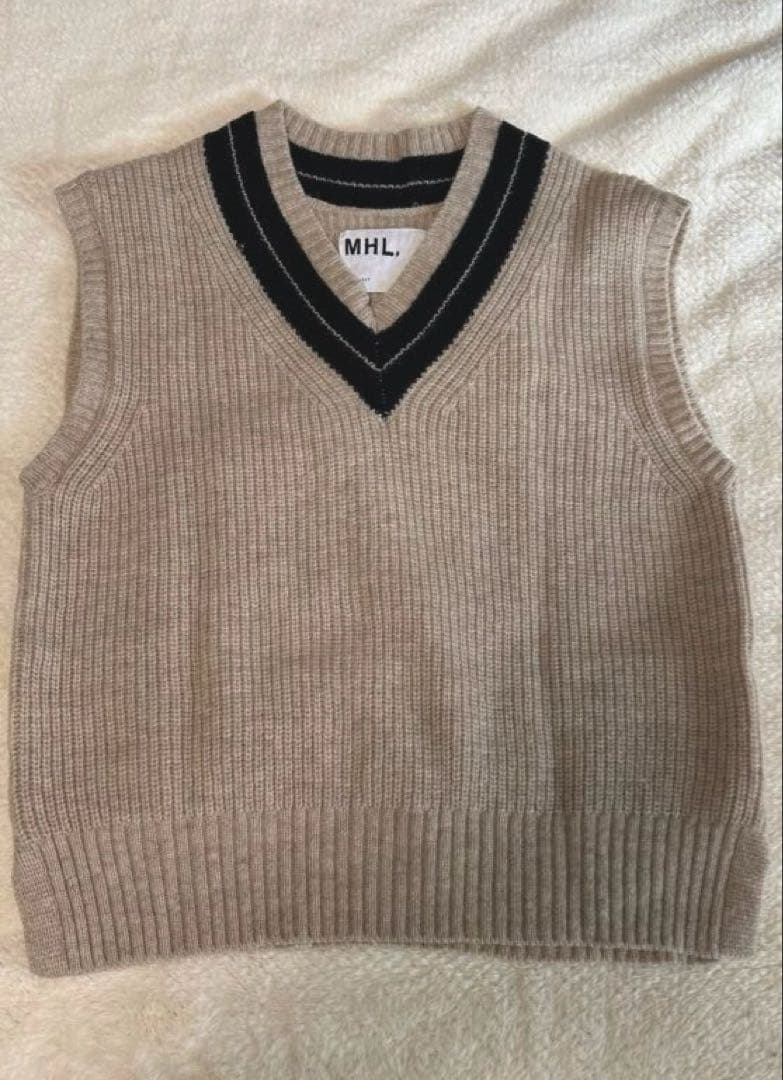 MHLマーガレットハウエル ウールニットベスト アイボリー×ブラック
