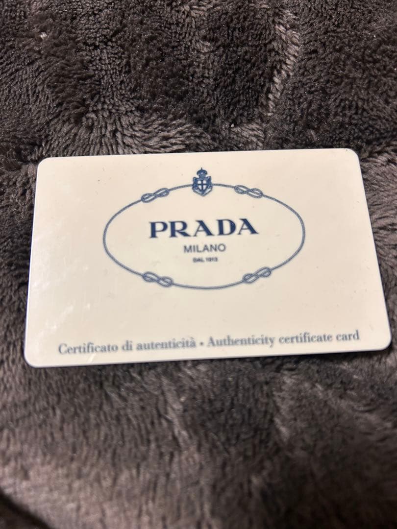 プラダ レザー 財布