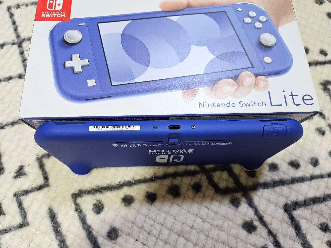 スイッチライト 本体 外箱付き 美品