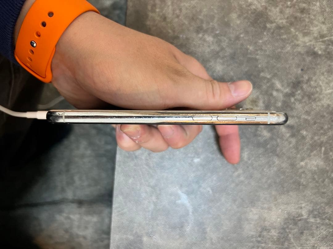 iPhone11pro 256GB アクティベーションロック　解除済み　箱付き