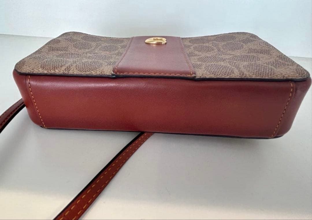 COACH コーチ ショルダーバッグ シグネチャー クロスボディ