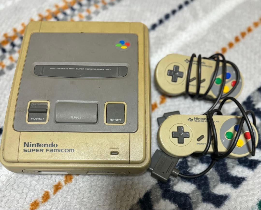 Nintendo(任天堂)64 収納ケース付き　ファミコン本体　コントローラー