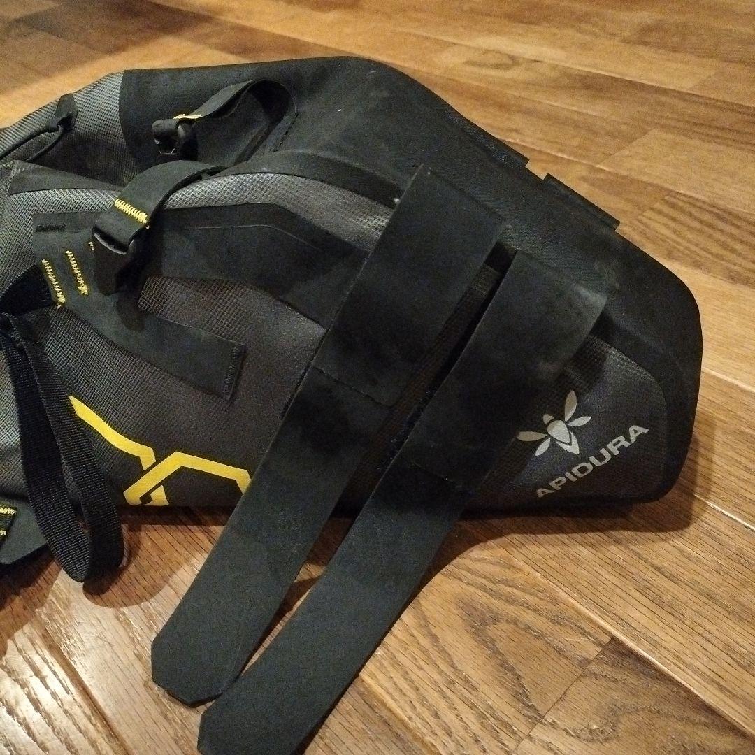 APIDURA 車体装着バッグ 17L