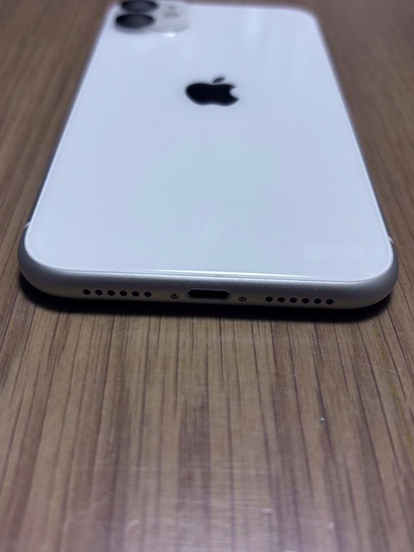 【美品】iPhone11 64GB 本体のみ（付属品なし）