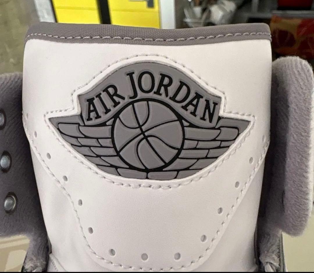 NIKE Air Jordan 2 ホワイト/グレー　rétro