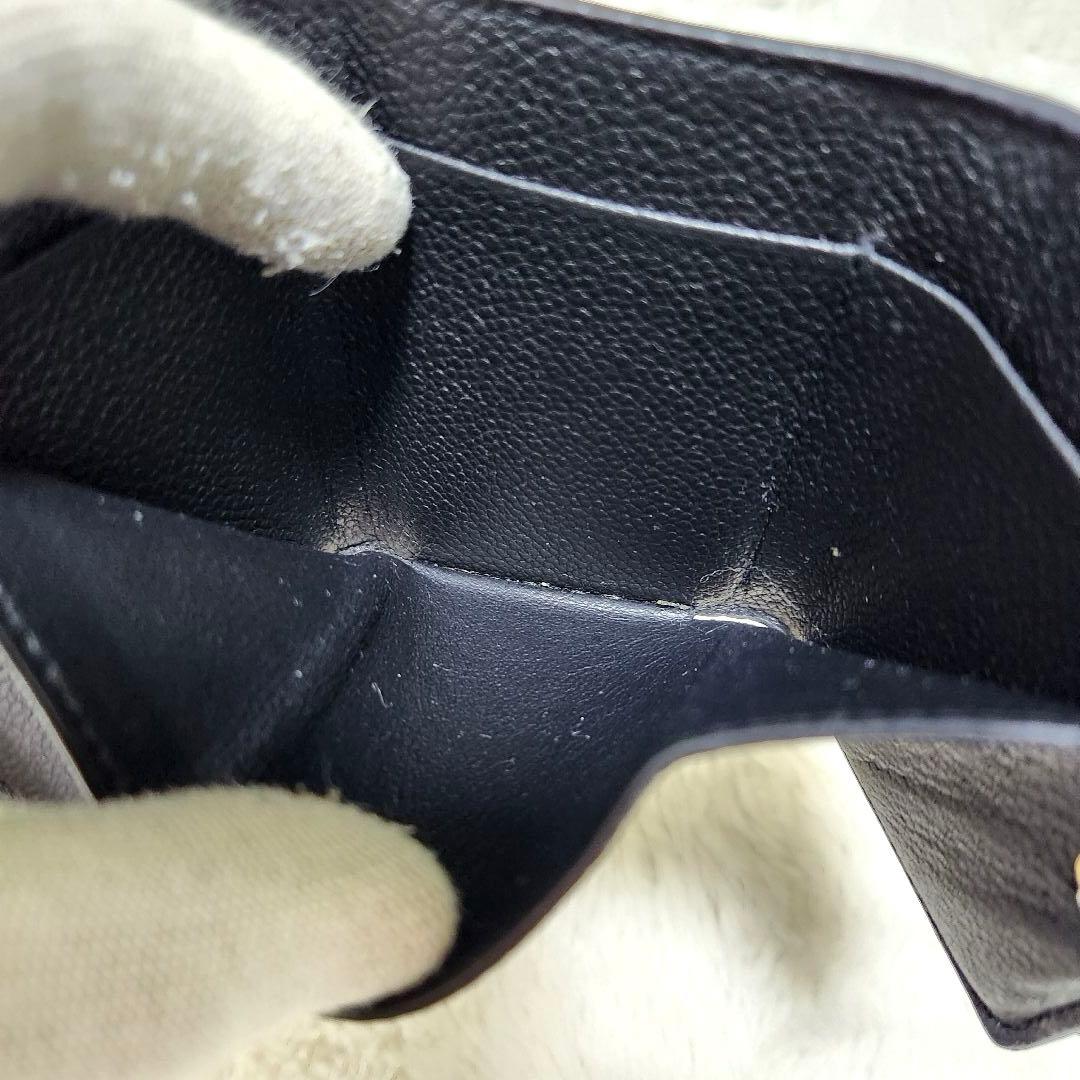 ✨極美品　現行デザイン✨サンローラン　三つ折り　カサンドラ　シボ革　ゴールドロゴ