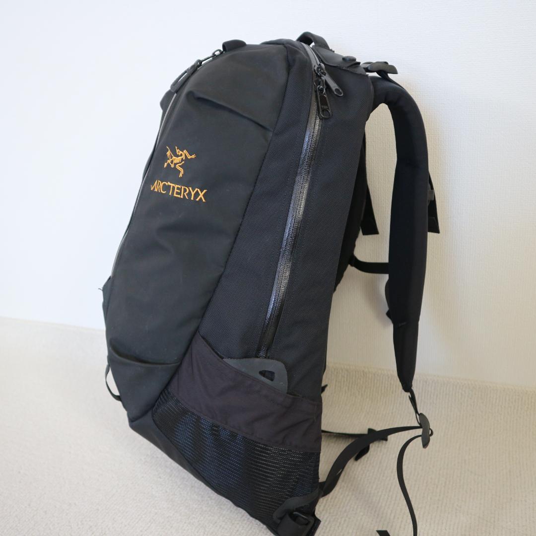 ✨美品✨通勤・通学・街歩きに最適 ARC'TERYX ARRO22 リュック