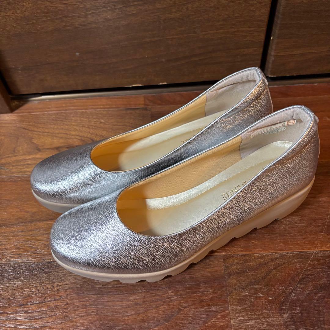 極美品★ヒルズアベニューHILLS AVENUE ウェーブソールシルバー22.5