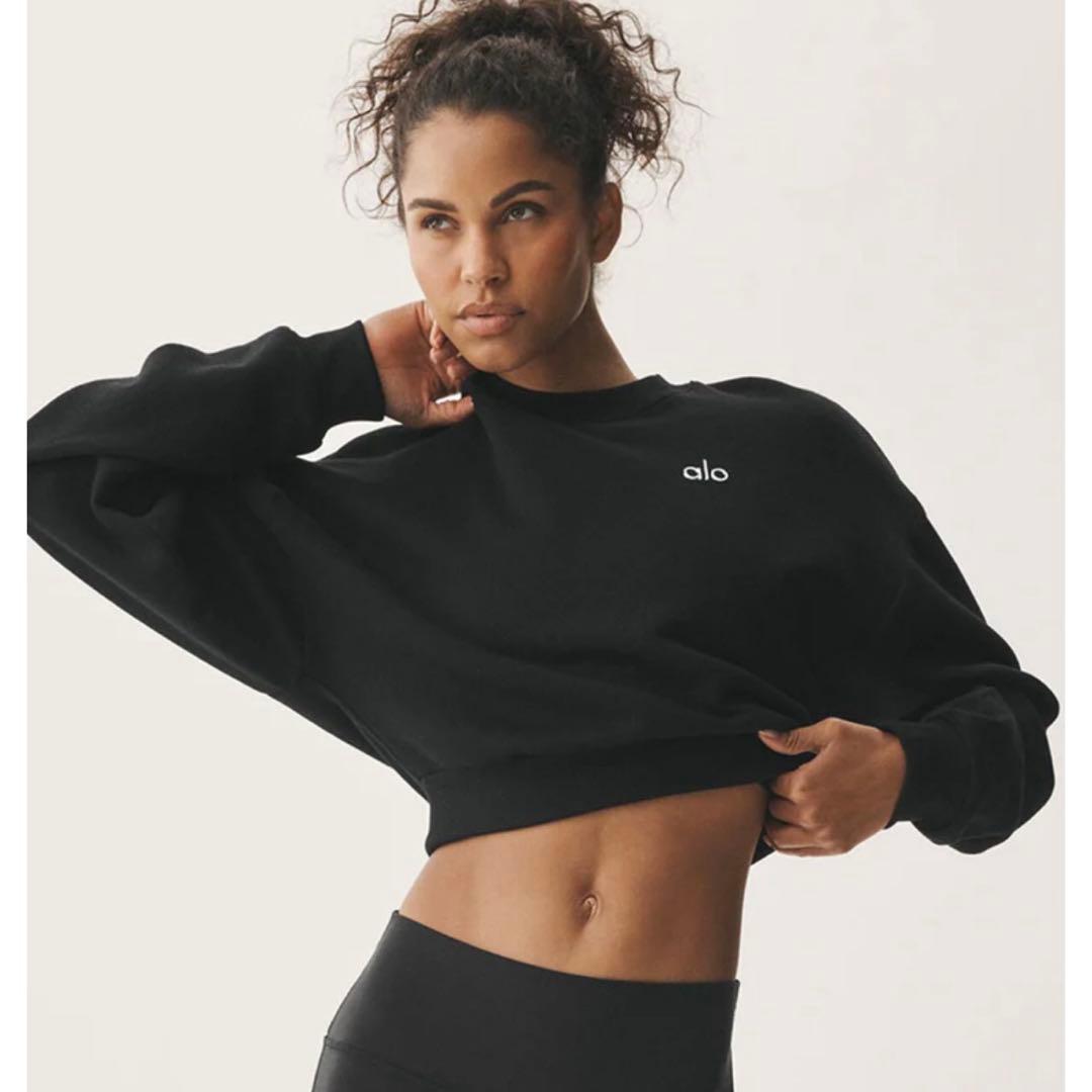 alo yoga トレーナー