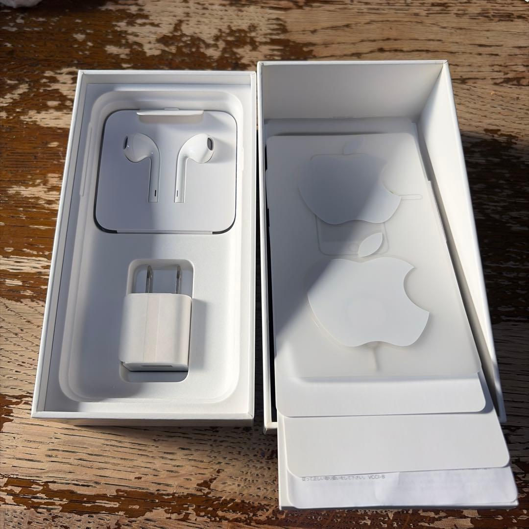 Apple iPhone SE (第2世代) ブラック 128GB SIMフリー